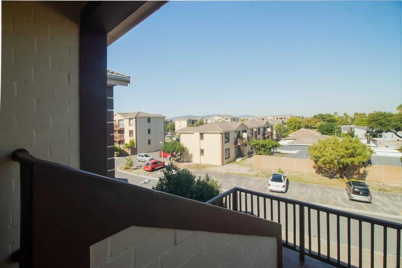 2 Bedroom Property for Sale in Parklands Western Cape